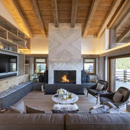 アパート Gstaad Reverie Luxe Retreat Amidst Alpine ベルン