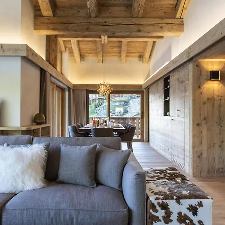 Gstaad Reverie Luxe Retreat Amidst Alpine アパート *